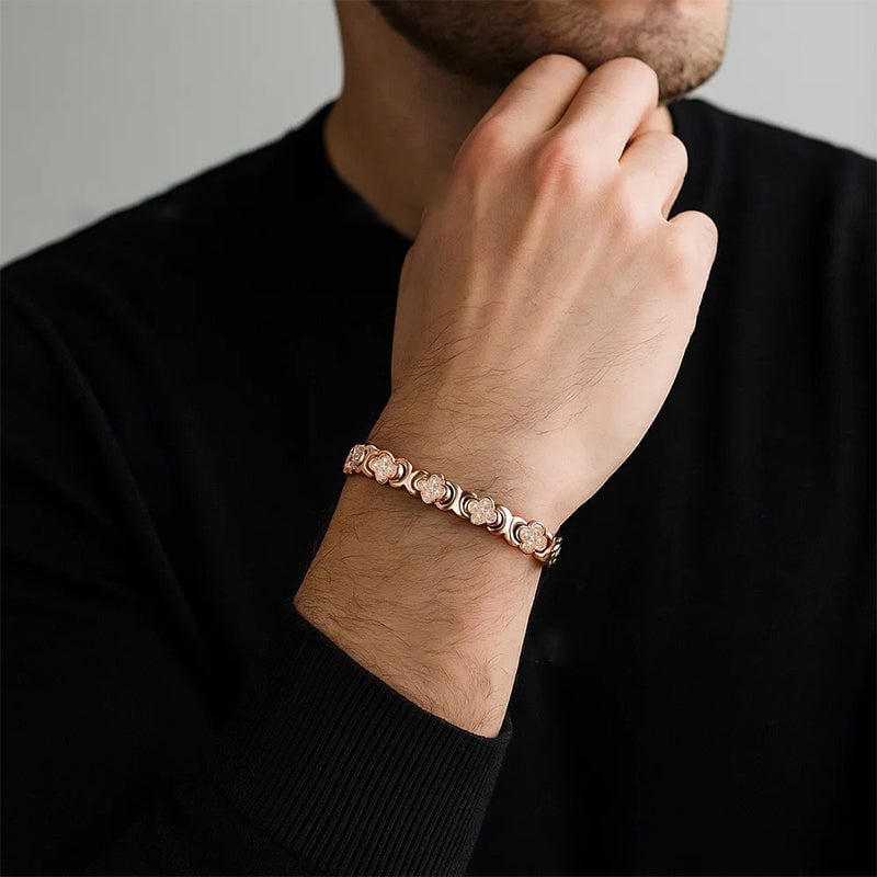 Blumenarmband aus Kupfer