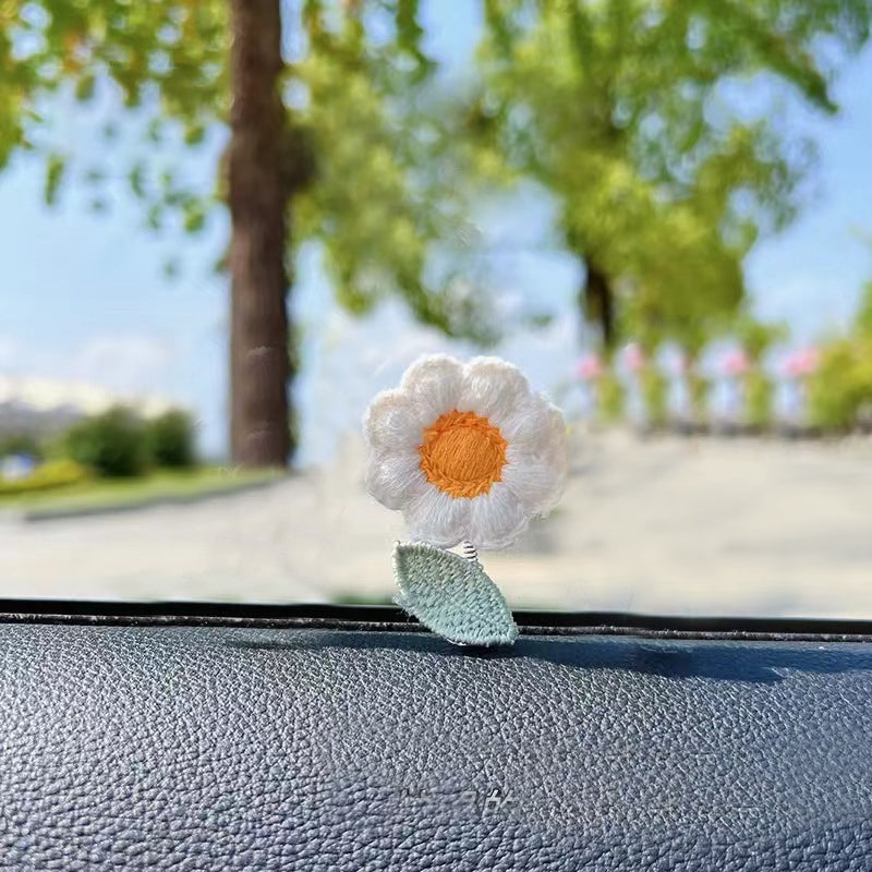 Niedliche Wackelkopfblumen-Autodekoration