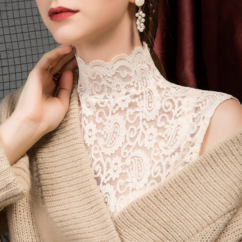 Rollkragenpullover mit Spitzenboden