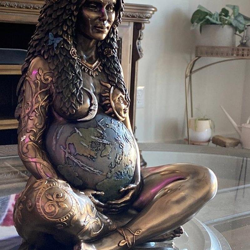 Mutter Erde Göttin Statue