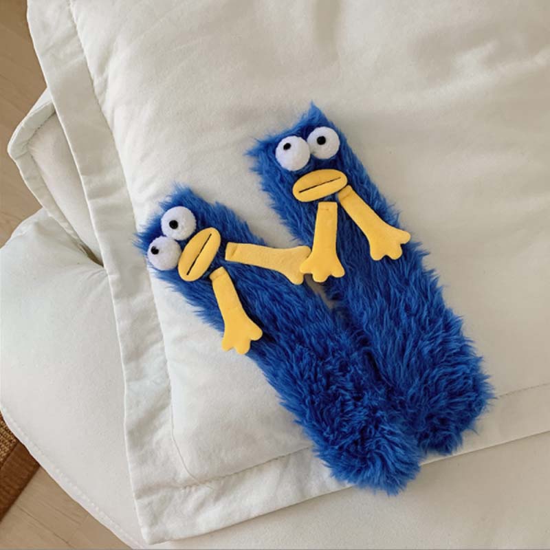 Warme, kuschelige, flauschige Cartoon-Monster-Socken