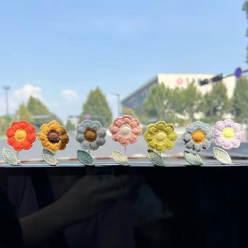 Niedliche Wackelkopfblumen-Autodekoration
