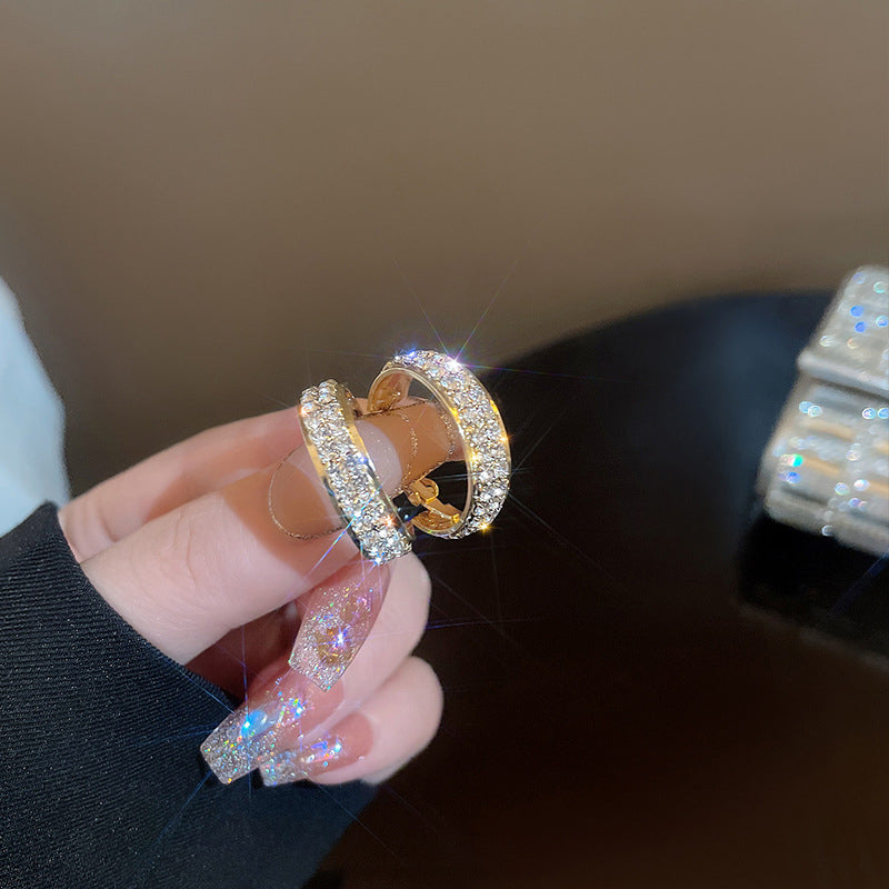 Glänzende vollen Diamanten Ohrringe
