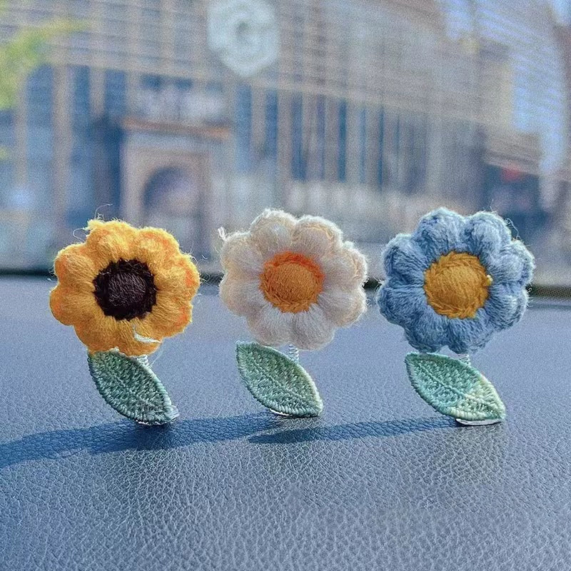 Niedliche Wackelkopfblumen-Autodekoration