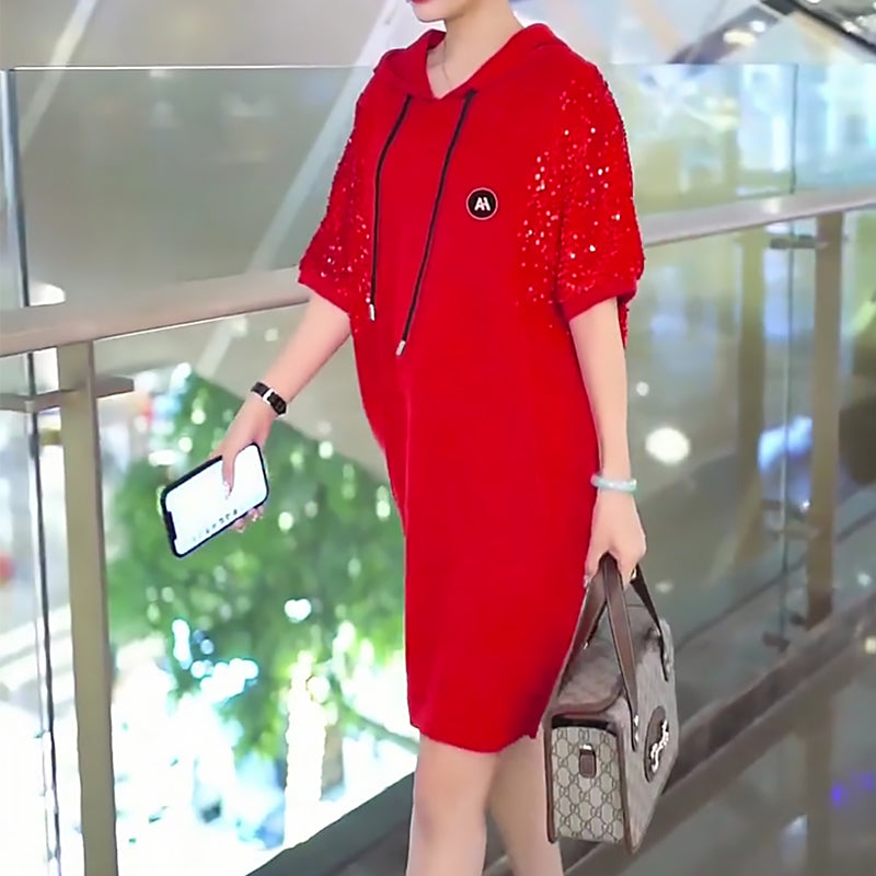 Stylisches lässiges Kapuzenkleid