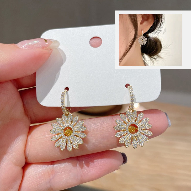 Elegante kleine Gänseblümchen Ohrringe